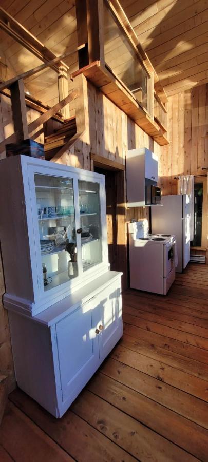 Ocean Views & Sunset Beach Cabin With Soaker Tub & Fire Pit Villa Powell River Kültér fotó